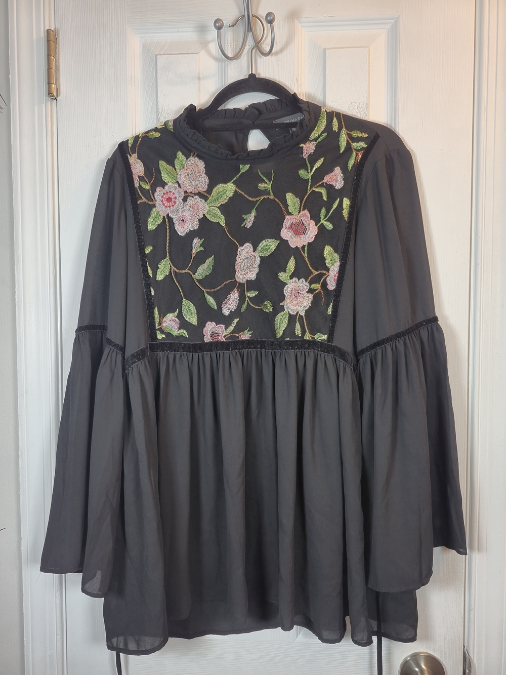 Primark Black Floral Embroidered Boho Peplum Blouse Bell Sleeve Size 10